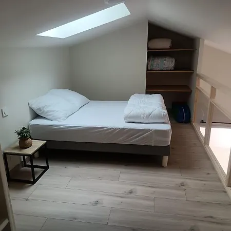 Neuf, Spacieux Et Au Calme